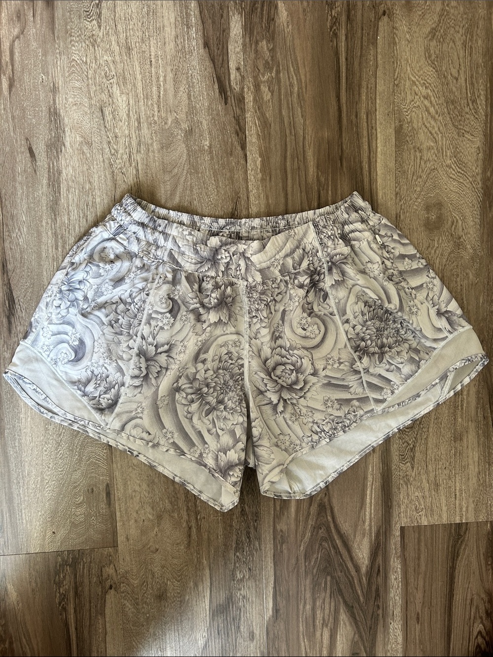 lululemon athletica Gray Floral Print Running Shorts